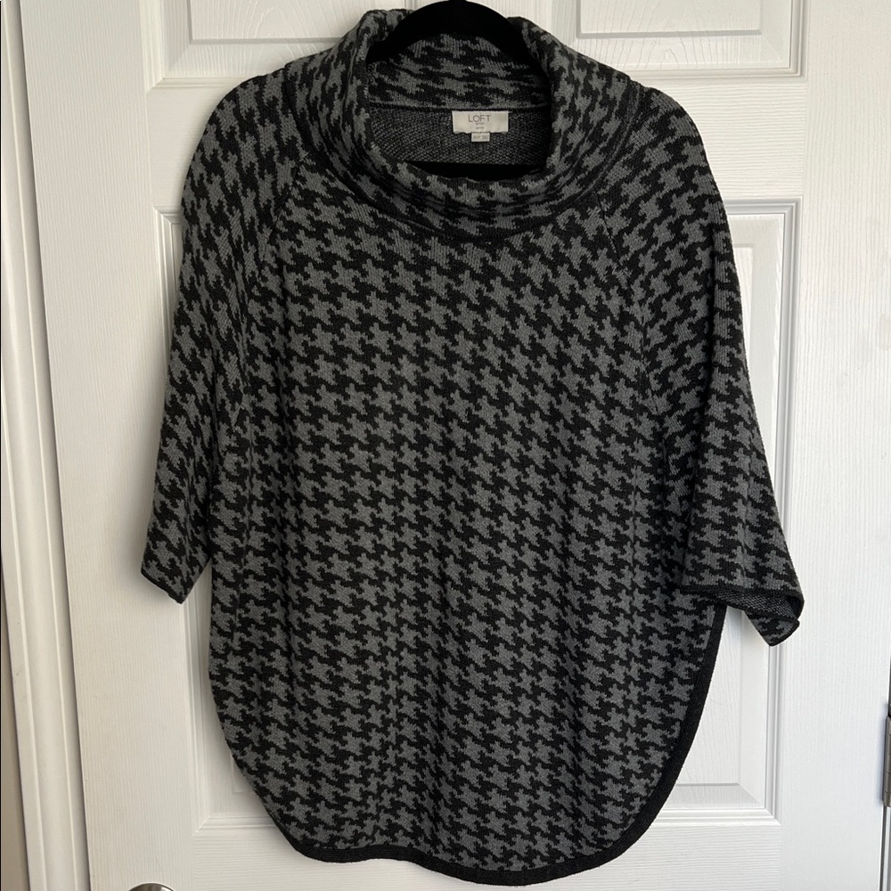 LOFT Women's Black and Gray Cowl Neck Sweater